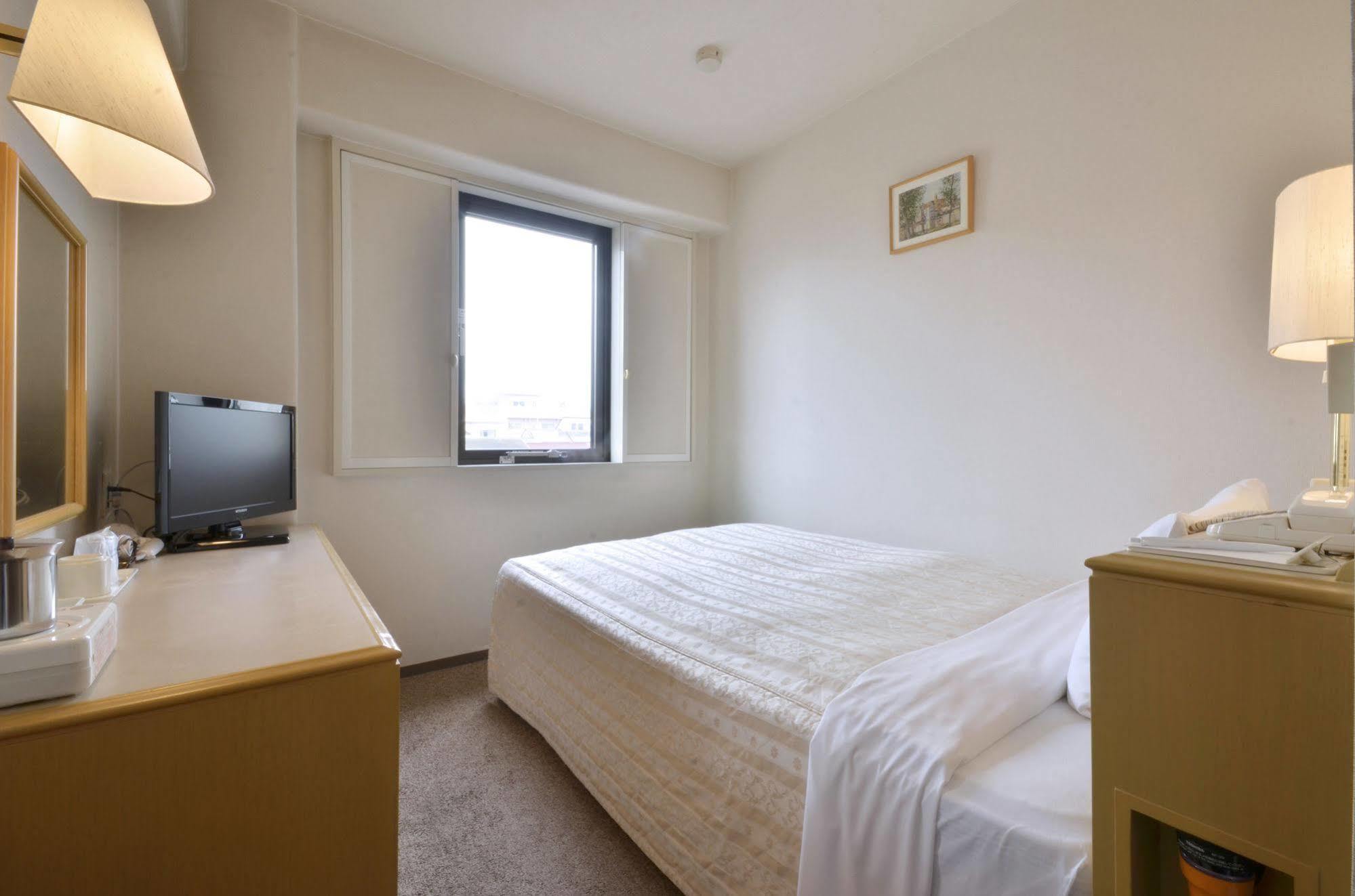 Hotel Select Inn Iszehara Kültér fotó